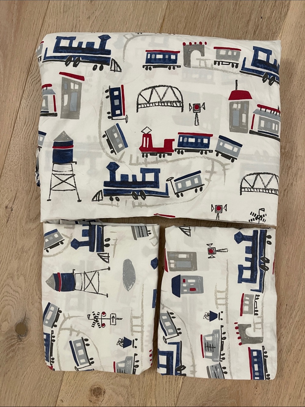 POTTERY BARN KIDS train print full flat sheet and two pillowcases